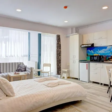 Aparthotel Studio Bel Air Paradise 4*
